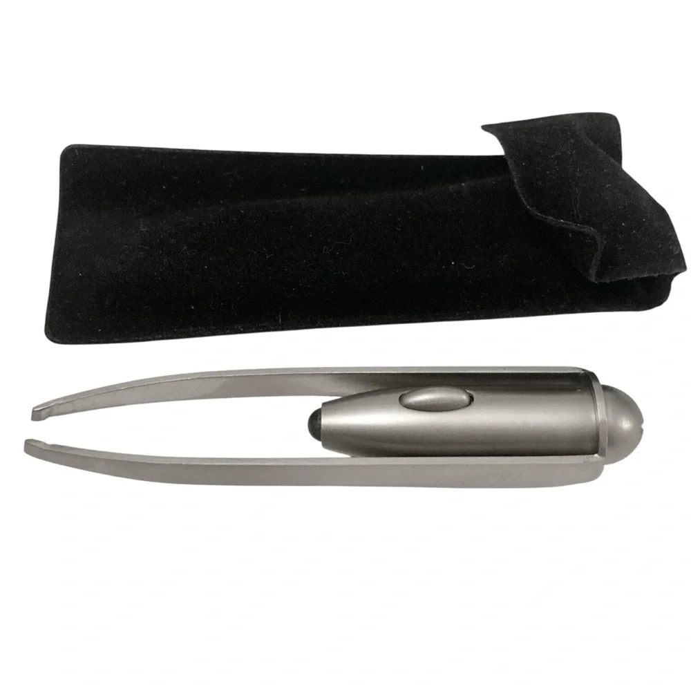 Avon Light It Up Slanted Tweezer Stainless Steel Lighted Storage Pouch 2006 NEW